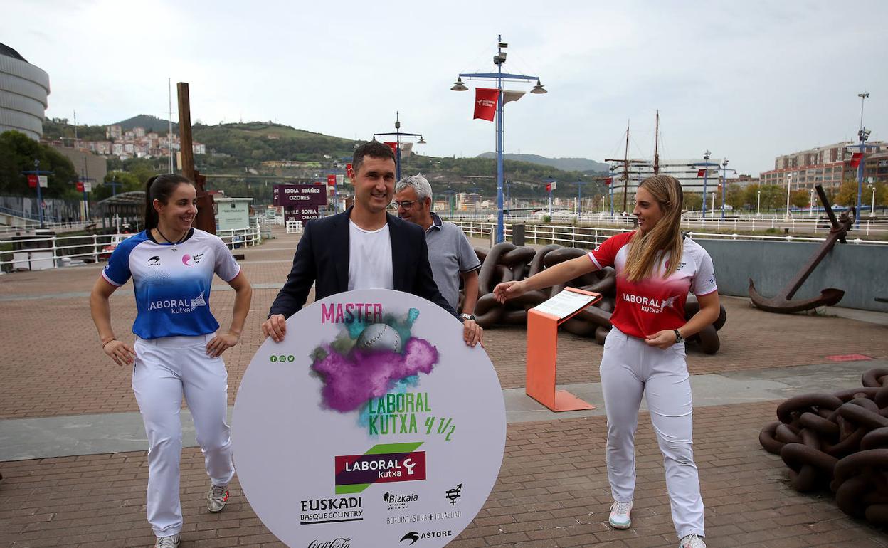 Yotoqxonada porno rasmlar